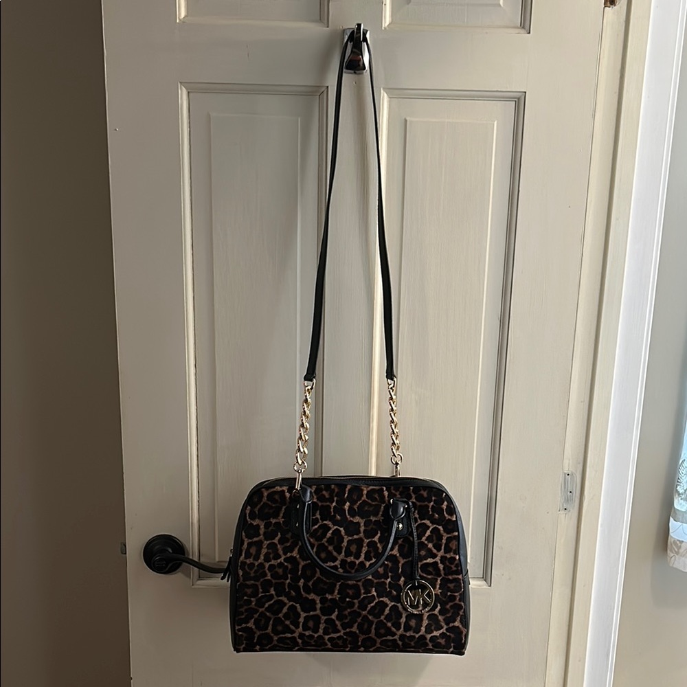Michael Kors Leopard Print Bag and Wallet Set - Picture 13 of 16